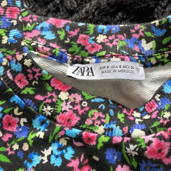 Zara Floral 2 pc Suit - Picture 5 of 7